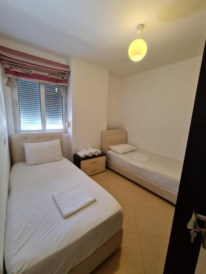 Meltin Apartments Sarandë Exterior foto